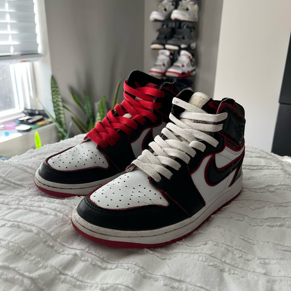 Jordan 1 bloodline size 6.5 woman’s - Picture 6 of 6